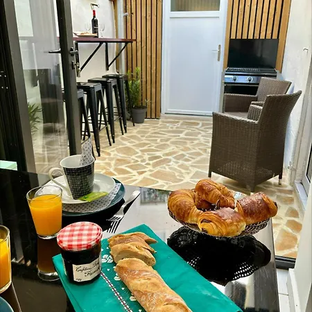 Apartment Confort, Halles Et A Pied Centre