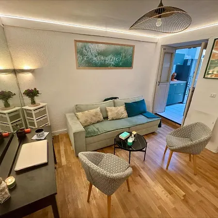 Apartment Confort, Halles Et A Pied Centre *